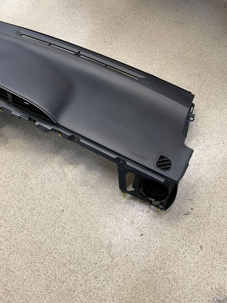 Plansa bord toyota yaris 2014-2019