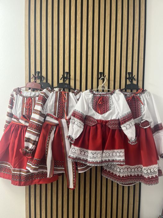 Set 4 costume populare