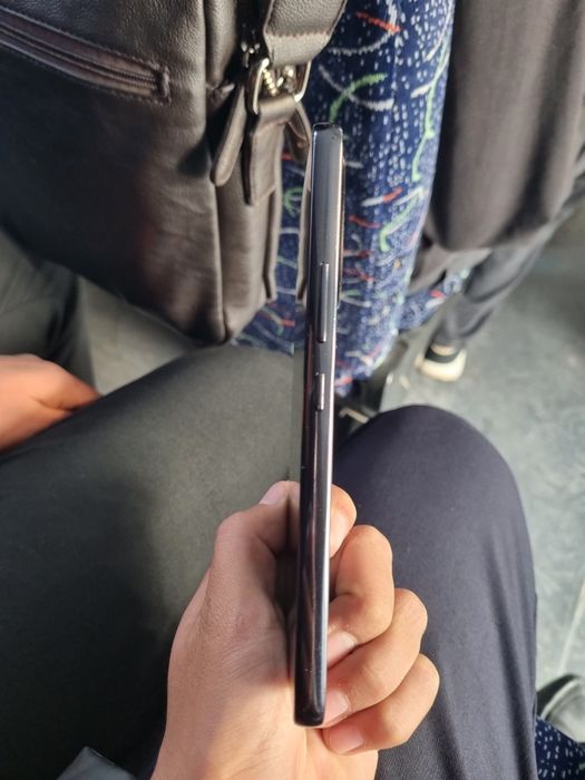 Samsung A53 5G 2sim registratsiyadan otgan karobkas yoq