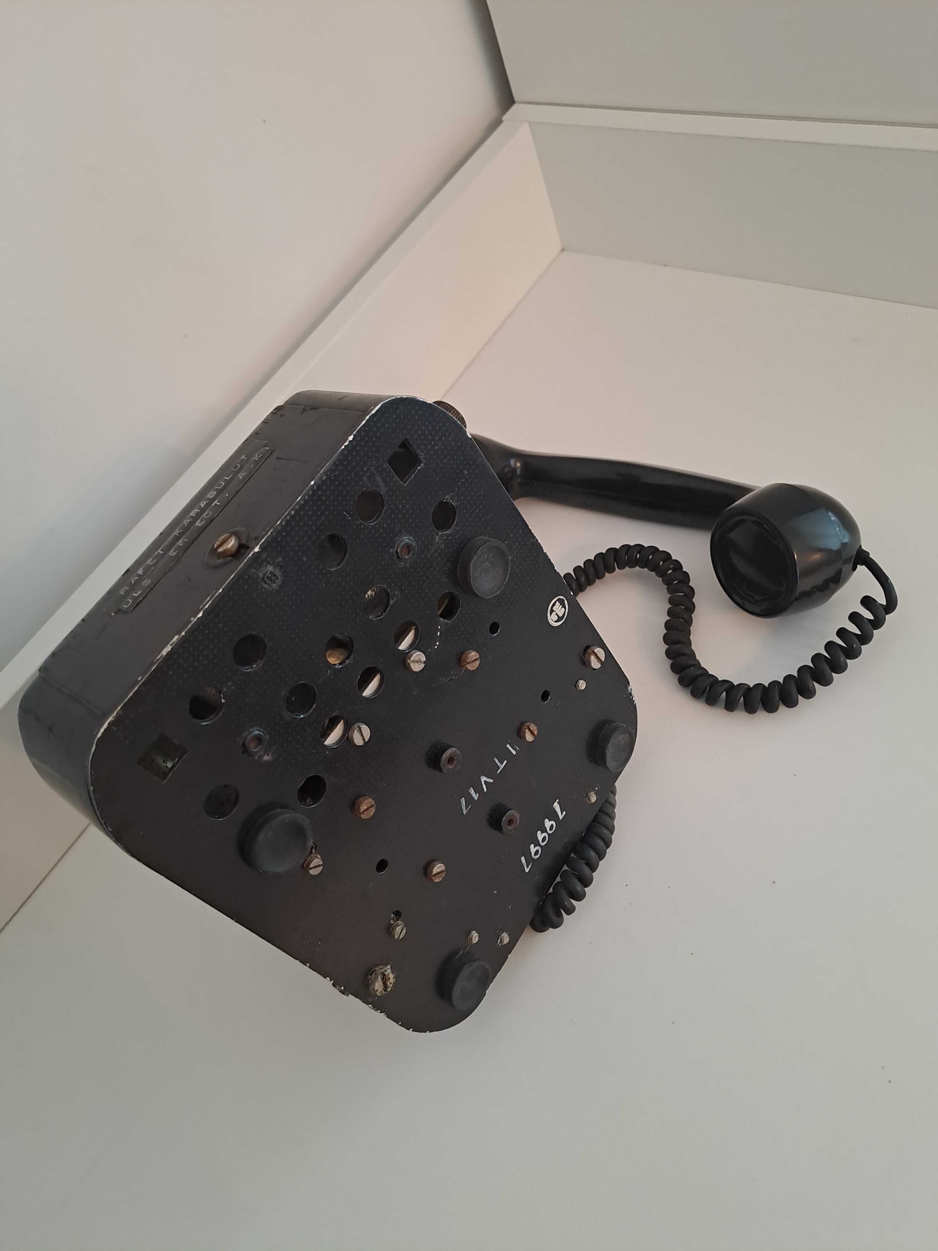 Telefon vechi antic din anii 1970