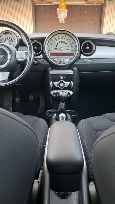 Vând urgent mașină Mini Cooper