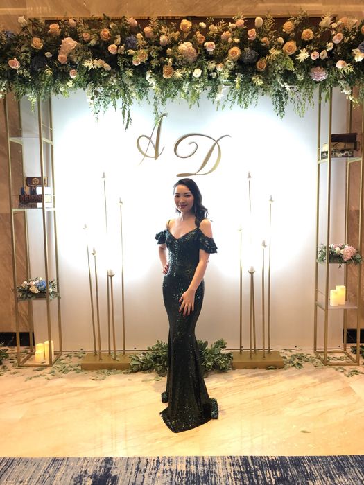 Продам шикарное платье на вечер, в размере  S