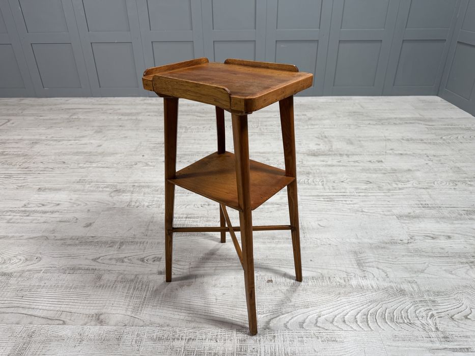 Помощна масичка -пиедестал - цветарник У023