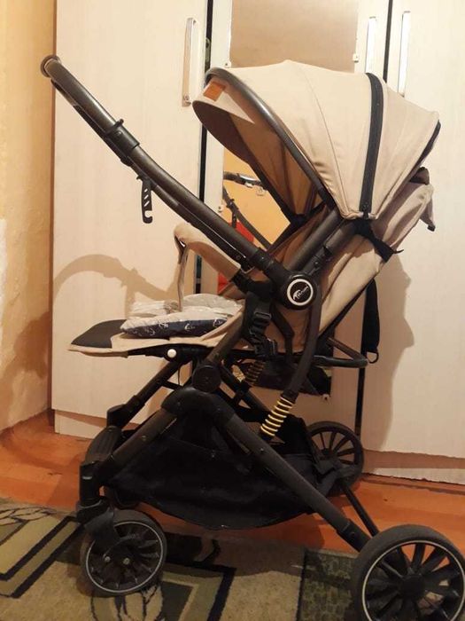 Коляска прогулочная