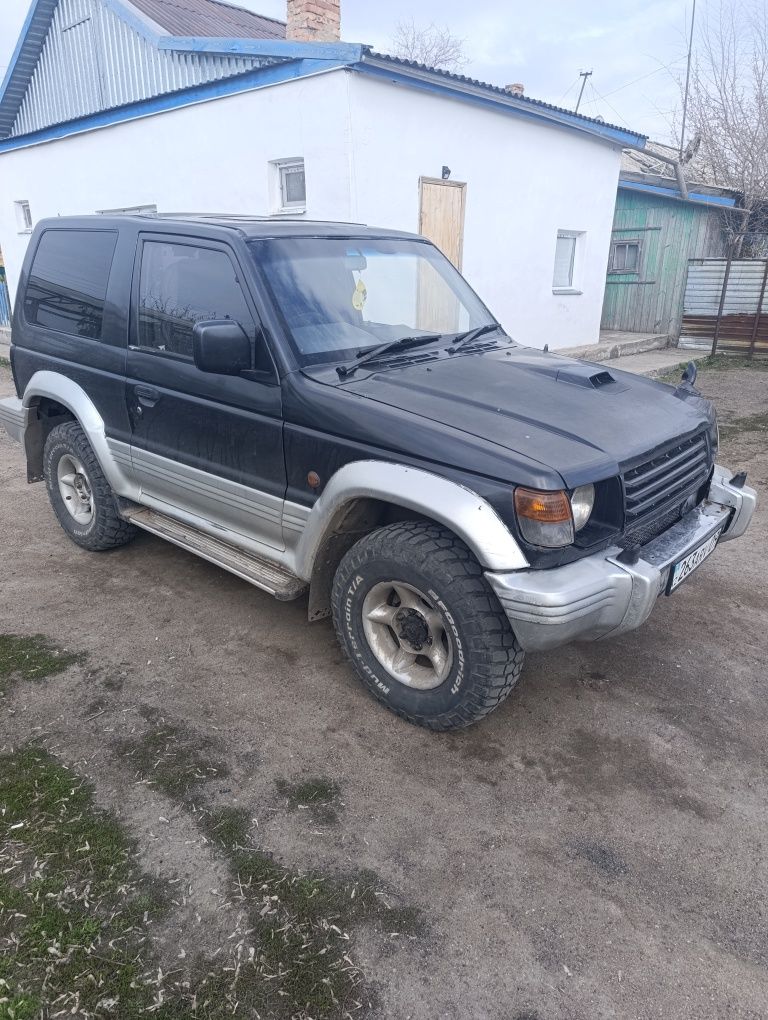 Продам Митсубиси Паджеро 2