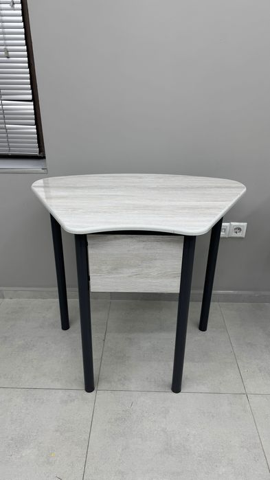 Парта ромашка, стулья