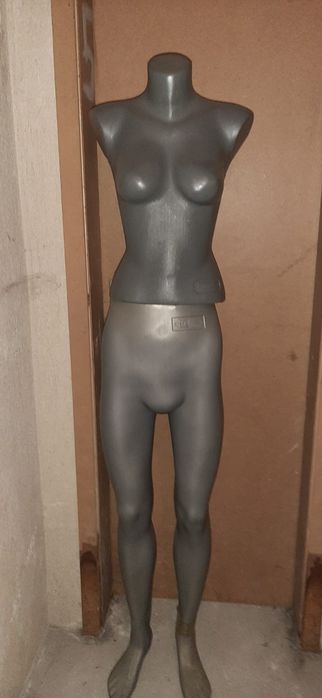 Манекени за дрехи