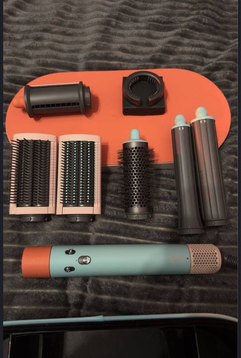 Dyson фен стайлер, Дайсон