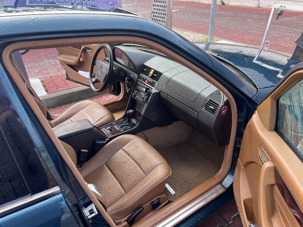 Mercedes   c 240