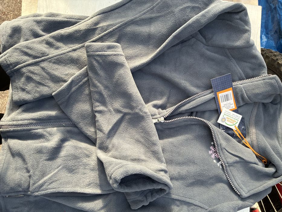 Дрехи нови и втора употреба