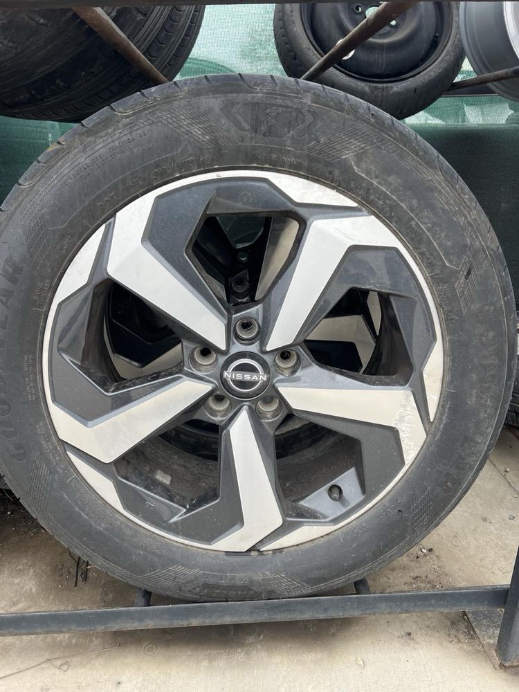 Джанти с гуми за Nissan Qashqai