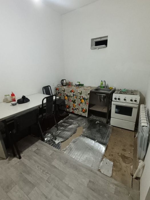 Hovli ijarag beriladi 2 xonali!!