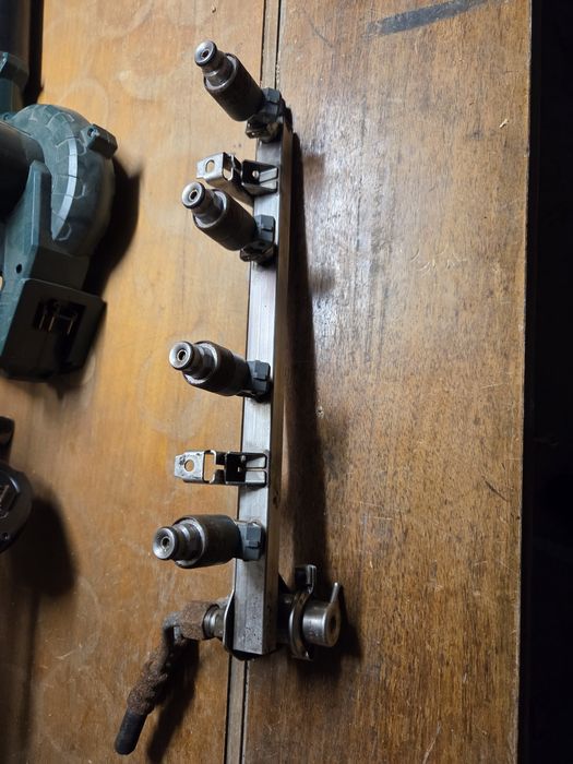 Рейка с дюзи за Опел Астра 1.4