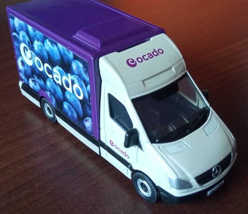 Mercedes Sprinter ”Blueberry” Ocado CORGI 9.5cm Die Cast