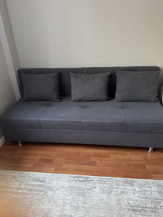 Продам диван в зорошем состояние