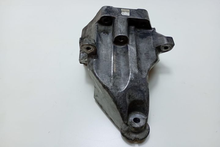 Suport  motor stanga A6512231704 Mercedes-Benz Sprinter a 2-a generat