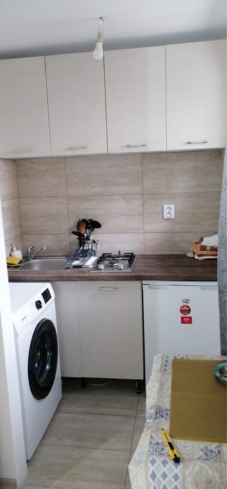 Inchiriez/vand garsoniera zona Sucevei, renovata recent, mobila noua