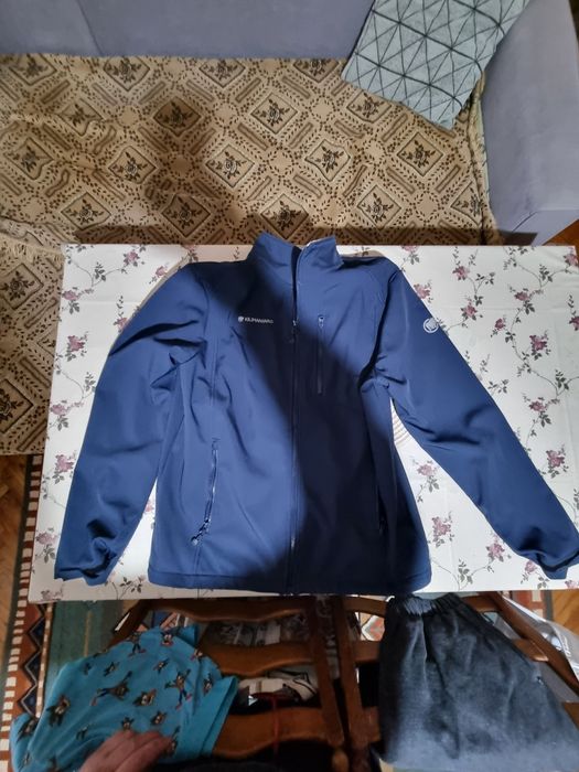 Vând Geacă KILIMANJARO , ( Nouă cu etichetă  )