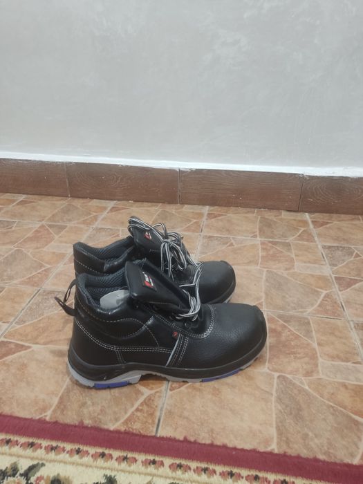 спец ботинки 3шт