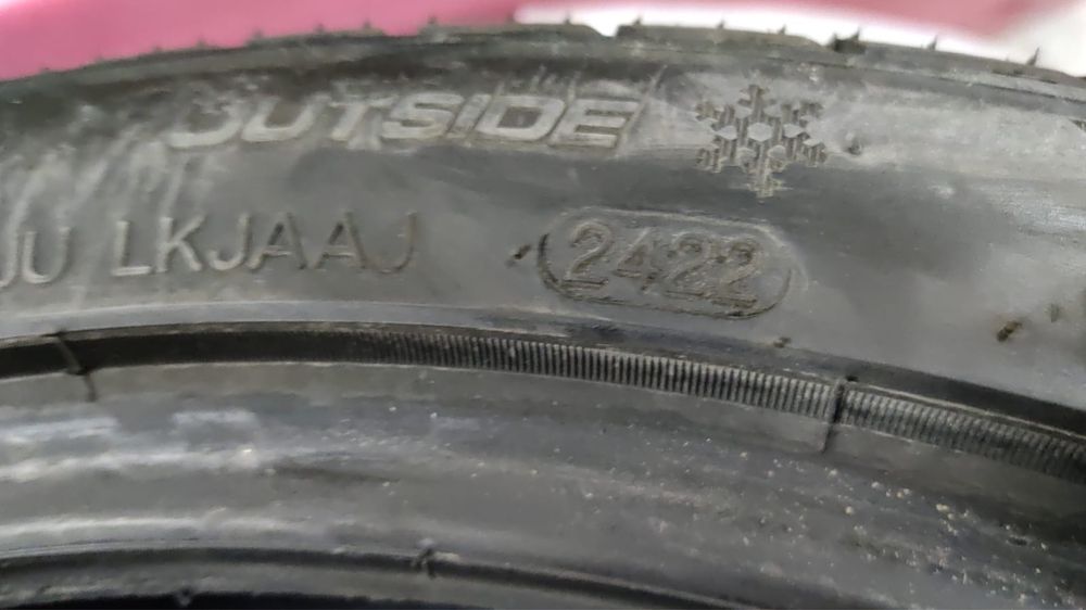 225/40/R19 Goodride iarna