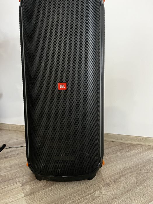 Boxa JBL 700 in buna stare achizionata acum 1 an jumate