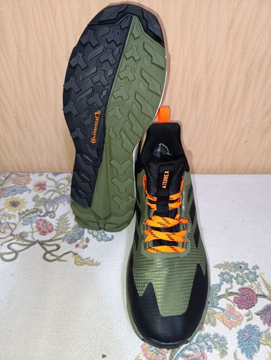 Кроссовки Adidas производства Вьетнам Оригинал. Последние Размер 44