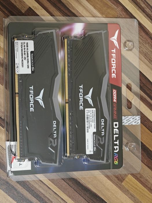 ASRock B450m Pro4 + Ryzen 5 5600x + TFORCE DDR4 16GB 3200mt/s CL16