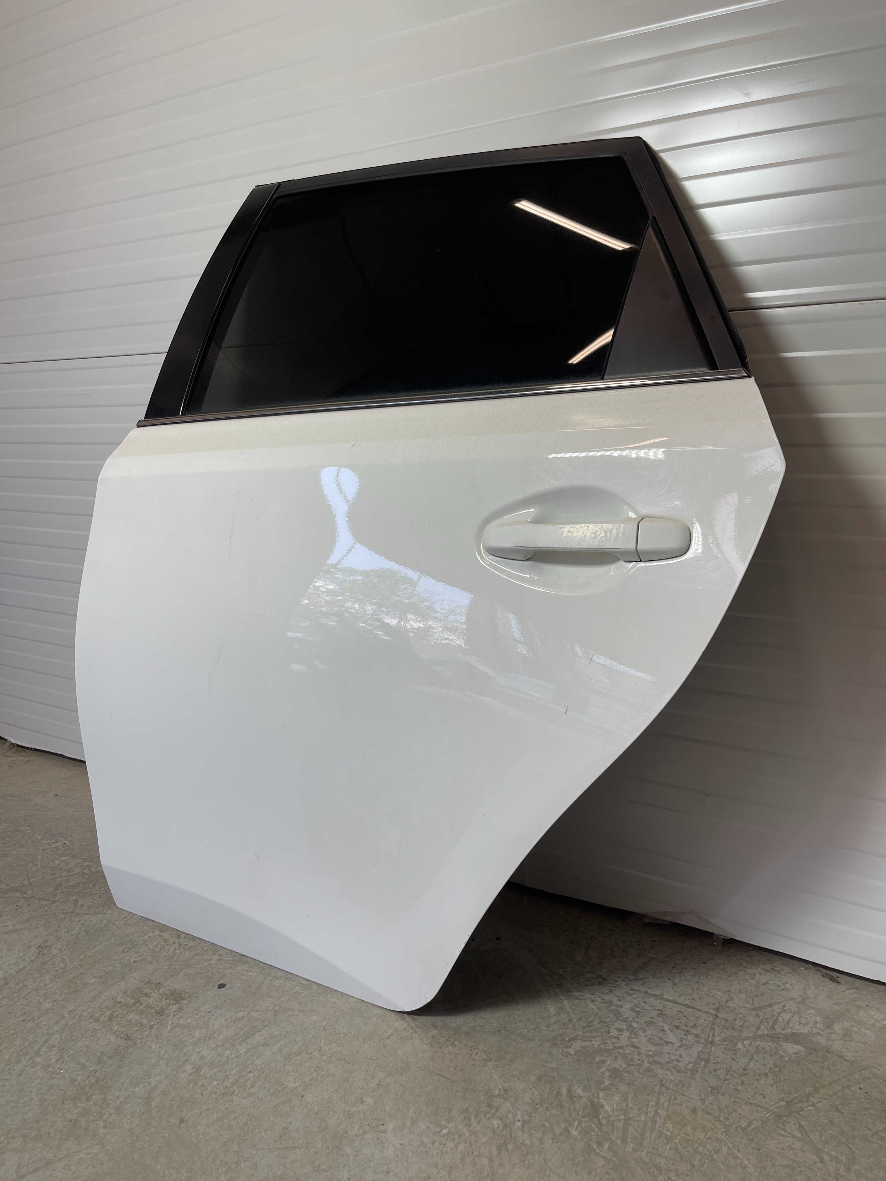 Toyota Auris леви врати