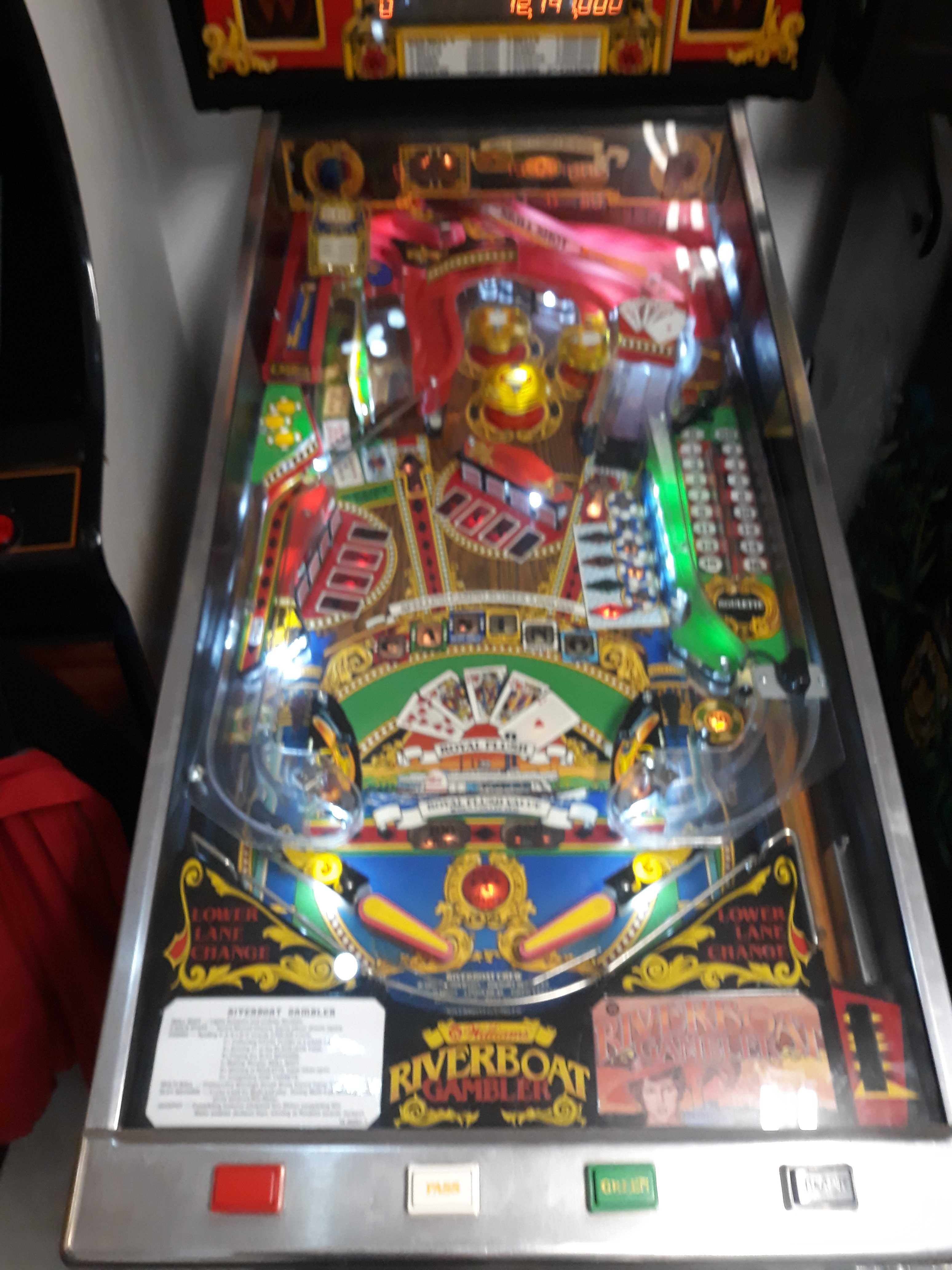Pinball Flipper Riverboat Gambler