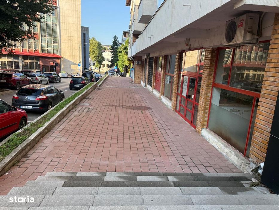 Spatiu comercial de inchiriat, 152mp