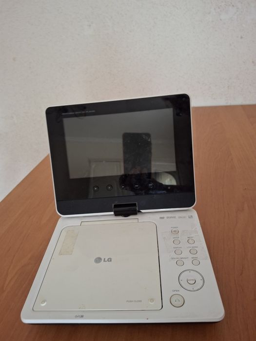 Мобильный видео-плеер LG