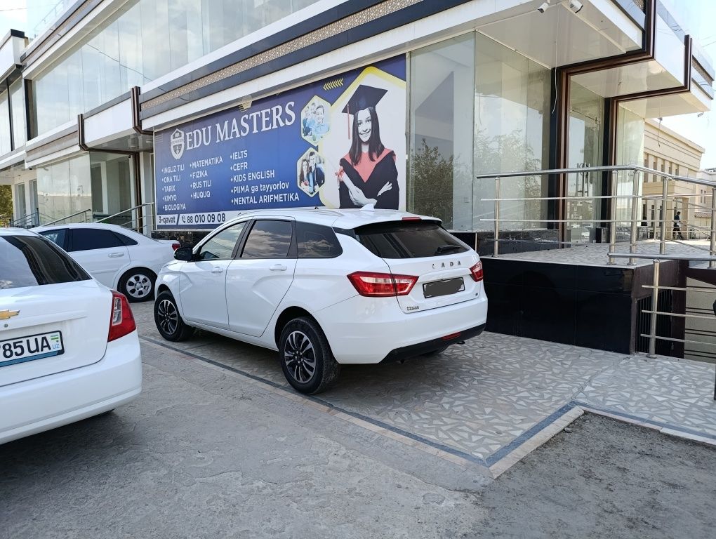 Lada Vesta SW 1.8