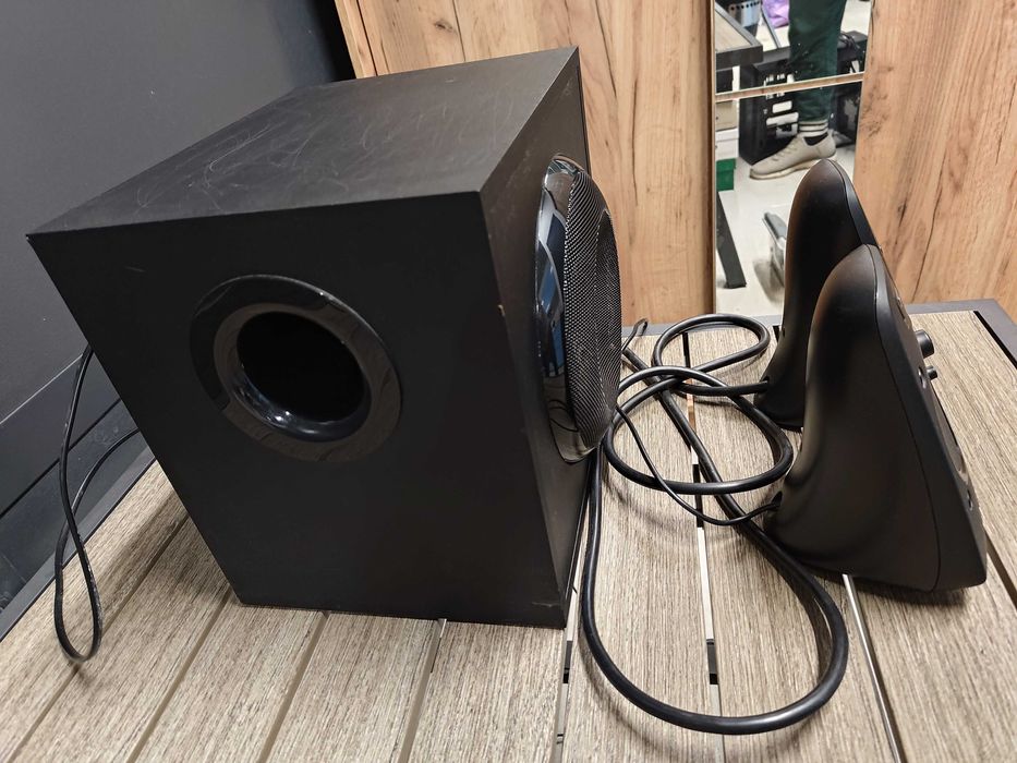Logitech Z623 2.1 Аудио Система