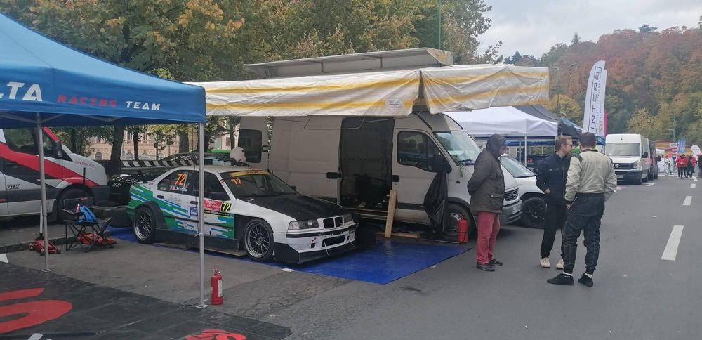 Opel Movano 2.8 2000 cu umbrelă comercială InoxTenda