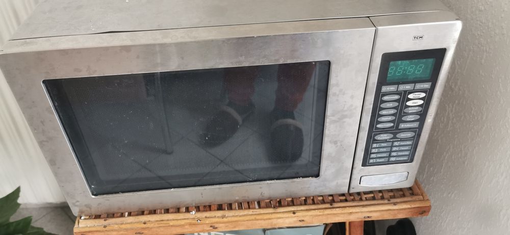 Микровълнва печка с грил TCM 1450 W