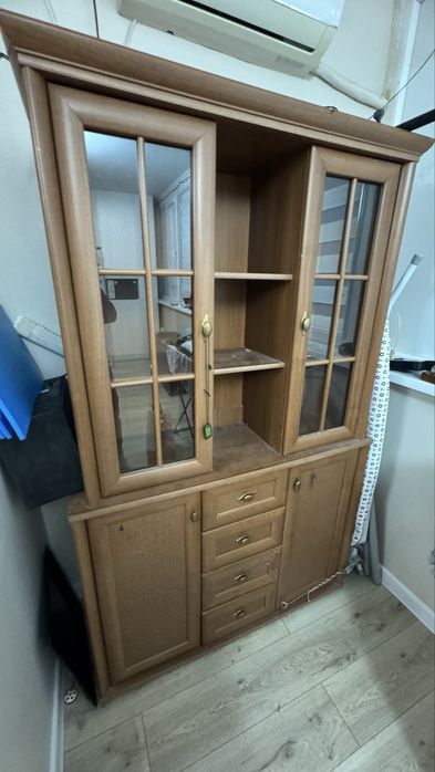 Буфет шкаф даром