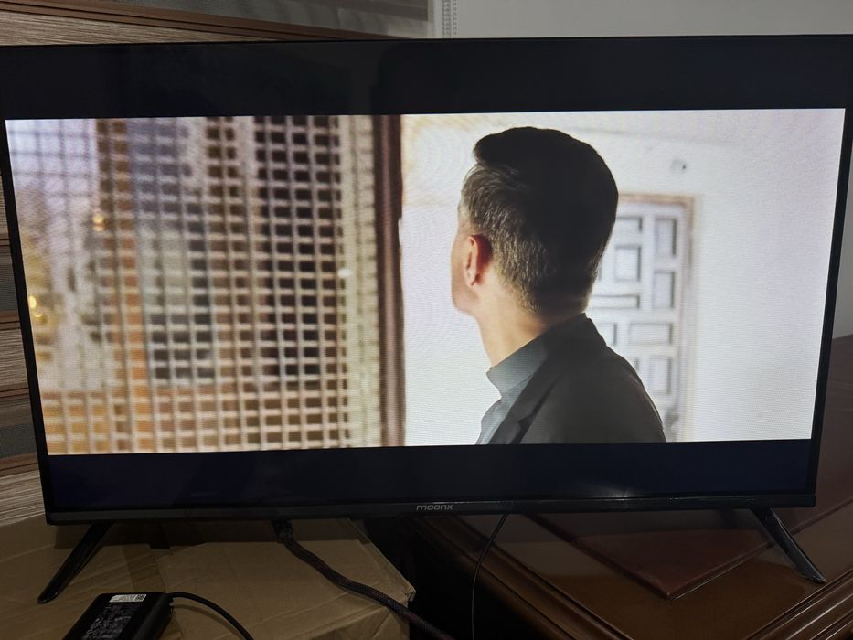 Продам срочно Moonx 32 смарт