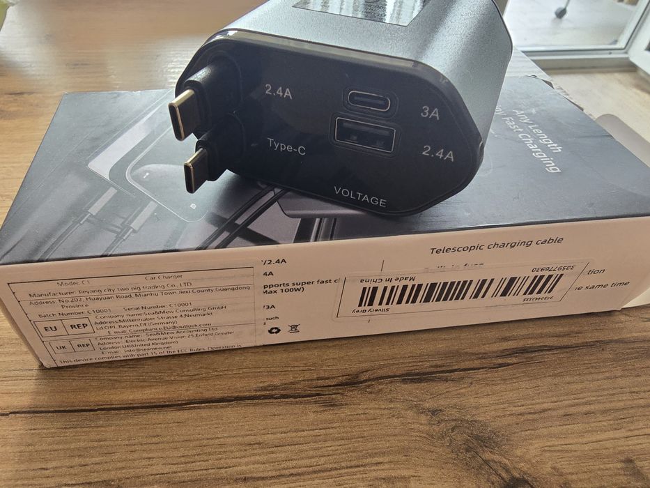 Incarcator auto retractabil 4 in 1