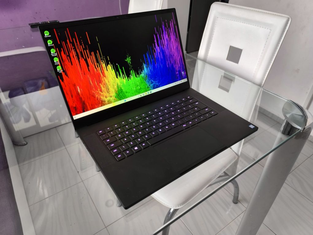 Razer Blade 15 Advanced i7-8750H,RTX 2070 Max-Q,32gb RAM,2 TB NVM