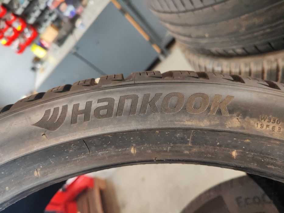2бр.зимни гуми 295/30/21 Hankook