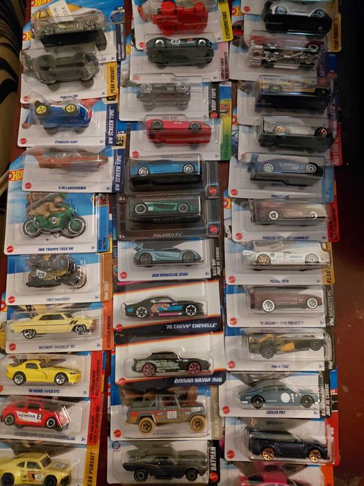 HOT WHEELS колички с карти 244бр.