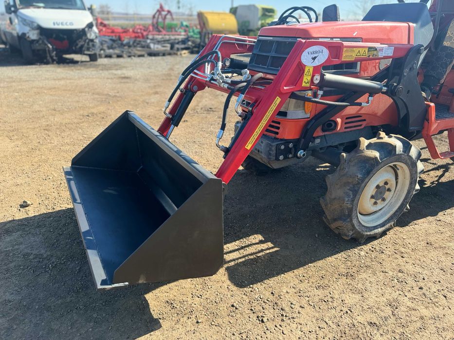 Brat frontal hidraulic VARRO I  pentru tractor agro