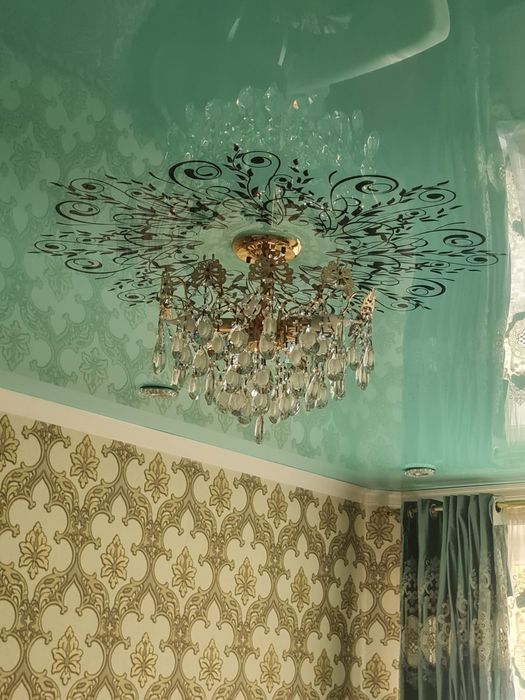 Продам класическую люстру в отличном состоянии