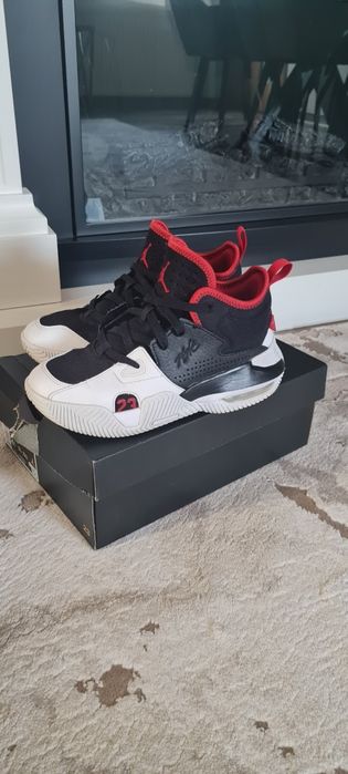 Vând Jordan Stay Loyal 2