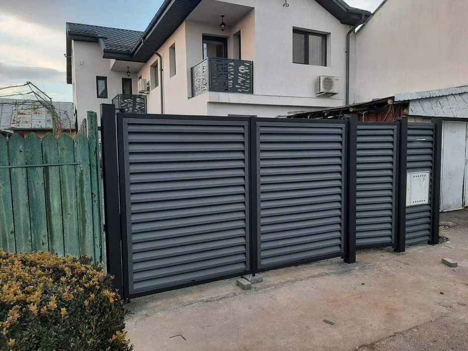 Garduri si porti din panouri stil jaluzele si alte modele disponibile