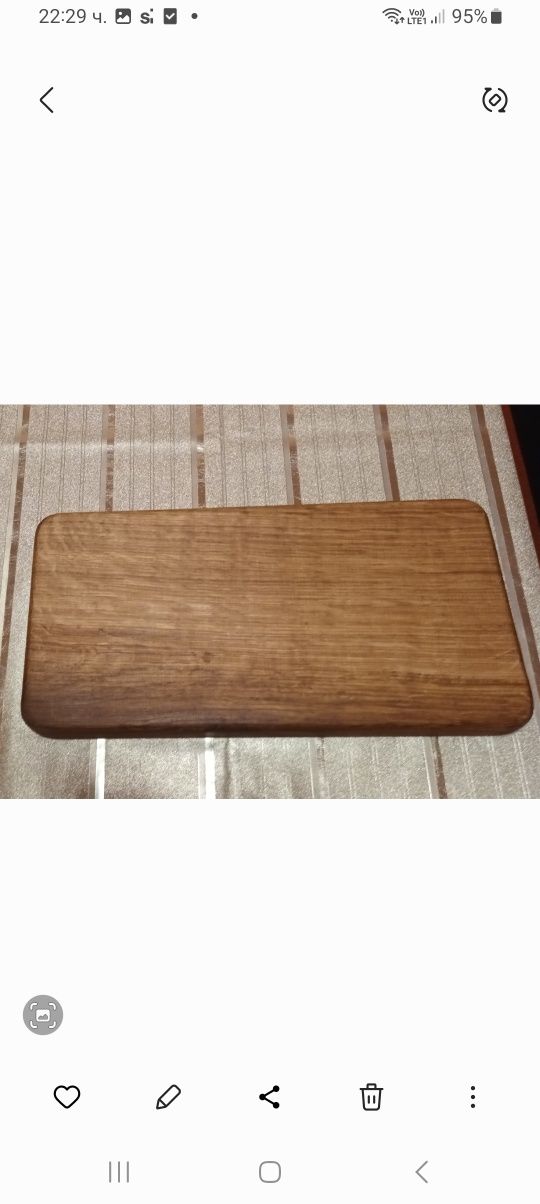 Кухненска дъбова дъска за рязане.Размер 34×17×2,5 см.Цена-15 лв.