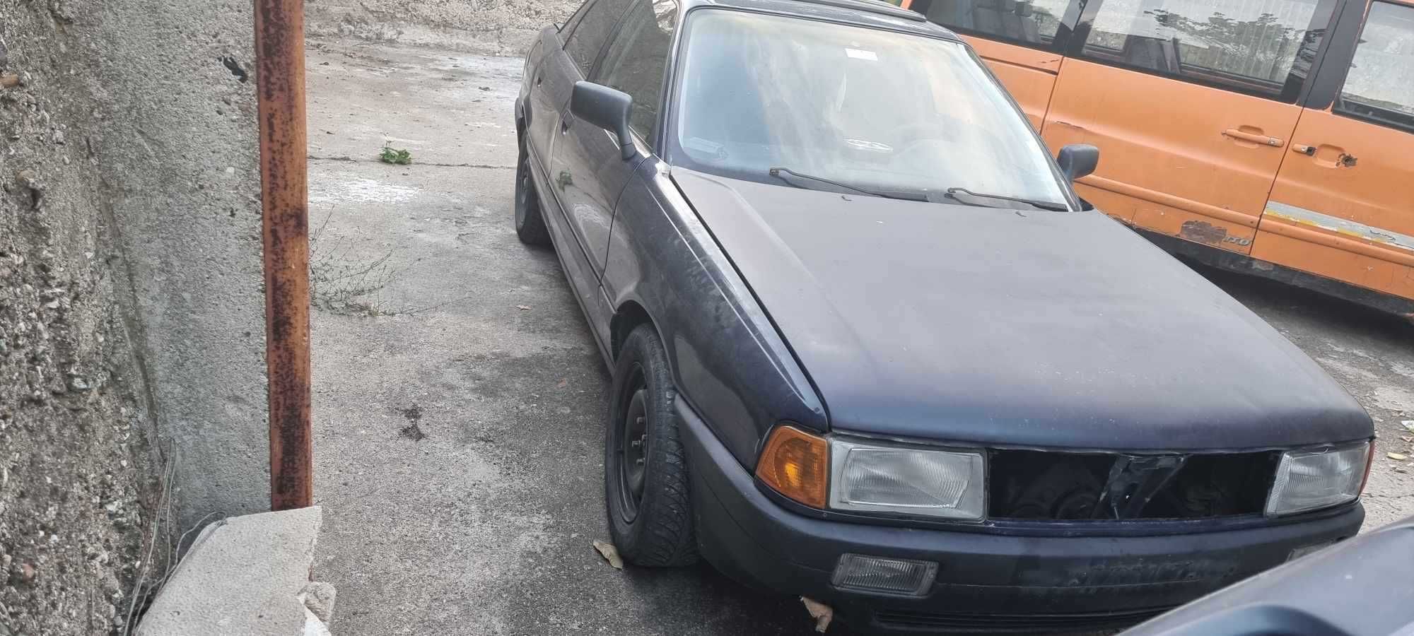 Ауди  80  1.6  бензин
