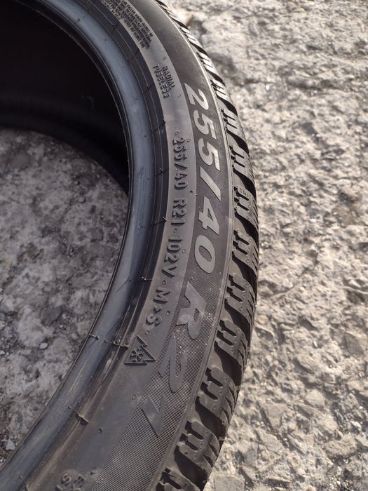 Топ състояние 4бр.255/40/21 Pirelli SW2 dot3922