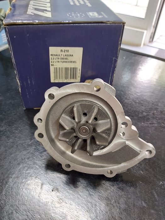 Воднa помпa за Рено