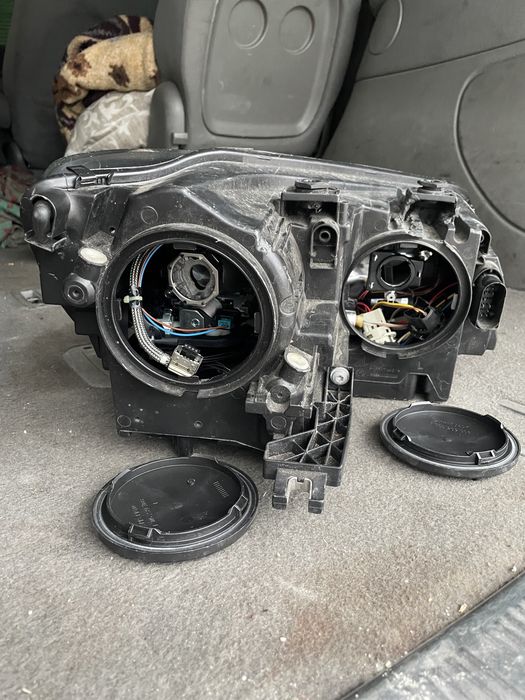 Оригинален ляв фар за сеат алхамбра в добро състояние 2015г